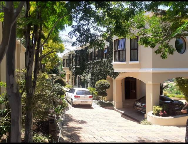 4 BEDROOM HOUSE FOR SALE IN WATERKLOOF RIDGE